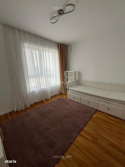 Apartament cu 3 camere semidecomandat în Ciupercenii Noi