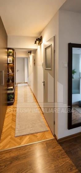 Apartament cu 3 camere decomandat, mobilat în Ampoi 3