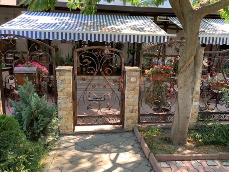 Casă cu 17 camere cu Teren 300 Mp în Central