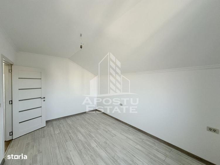 Jumatate de duplex cu 4 camere de vanzare, Becicherecu Mic - 1