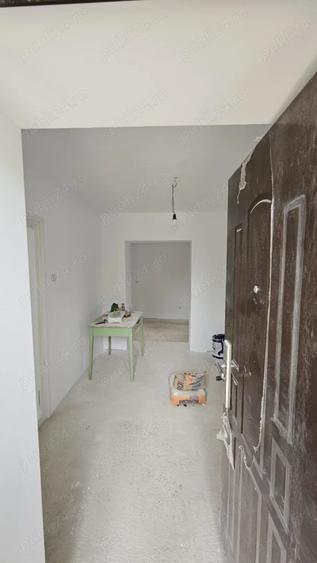 Casă cu 4 camere cu Teren 900 Mp în Central