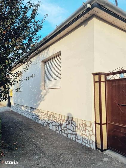 Casă cu 5 camere cu Teren 920 Mp în Central