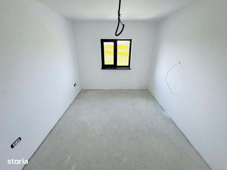 Casă cu 4 camere în Aroneanu