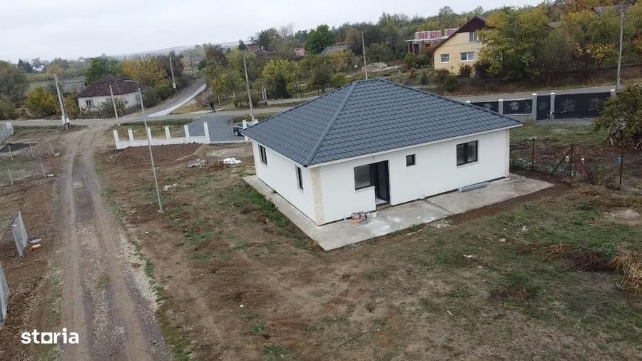 Casă cu 3 camere în Central