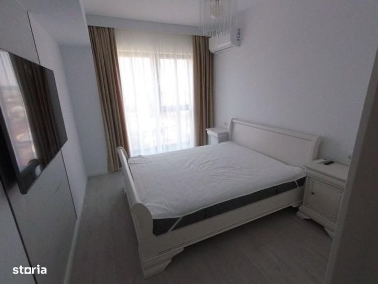 Apartament cu 3 camere semidecomandat, mobilat în Viilor