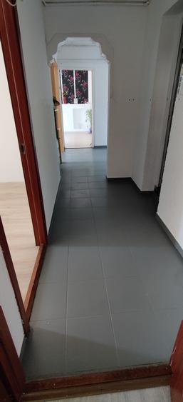 Apartament cu 3 camere decomandat, mobilat în Inel II