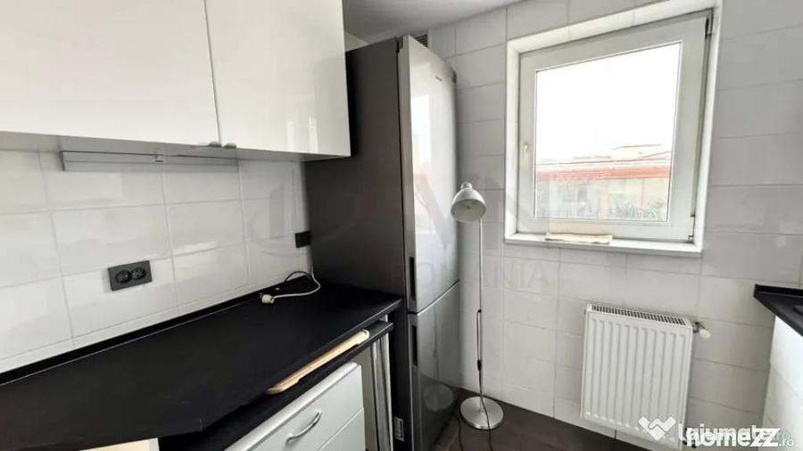 Apartament cu 4 camere decomandat în Nordului