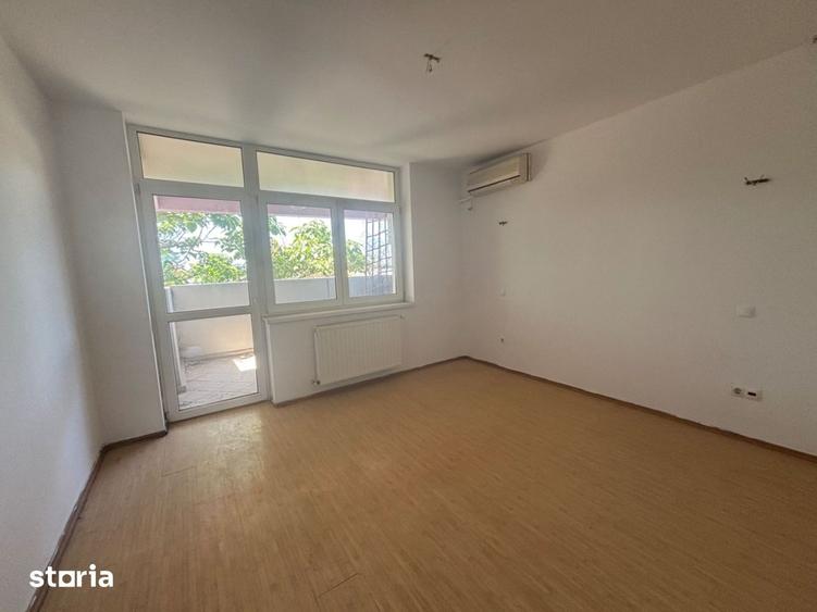 Spațiu comercial, de 1,316 mp, în Centrul Civic