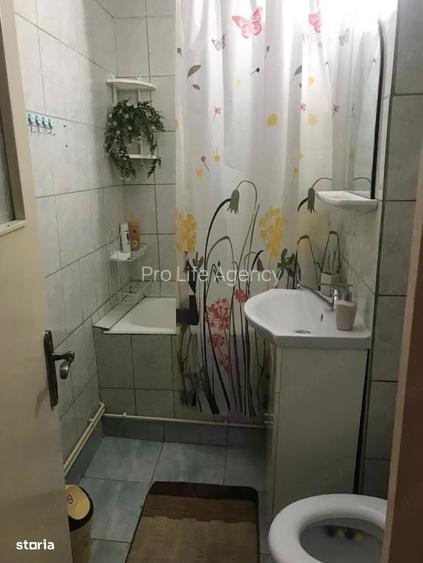 Apartament 2 camere, etaj 1, Exercitiu Pitesti, pret 89000 euro