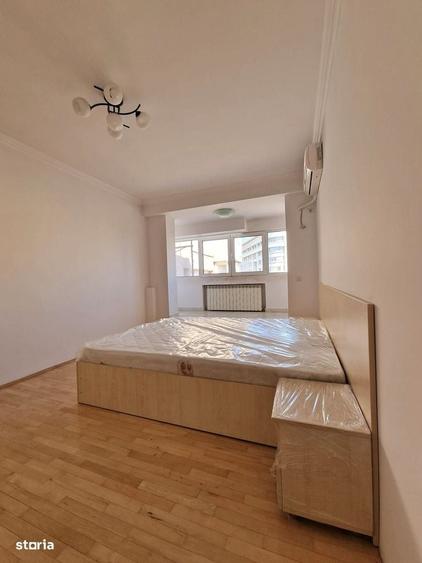 Apartament cu 4 camere în 13 Septembrie