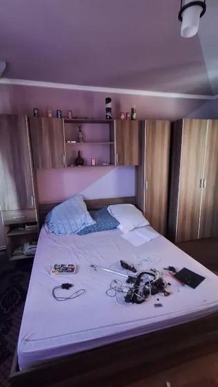 Casă cu 5 camere în Văleni