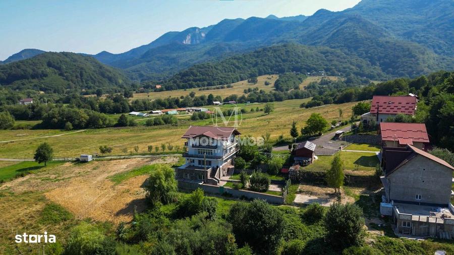 Spațiu comercial, de 520 mp, în Cheile Râșnoavei