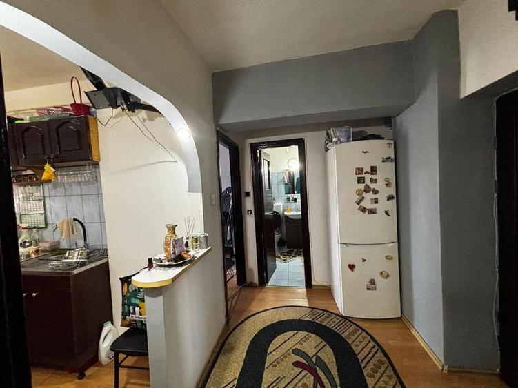 Apartament cu 2 camere decomandat, mobilat în Ostroveni
