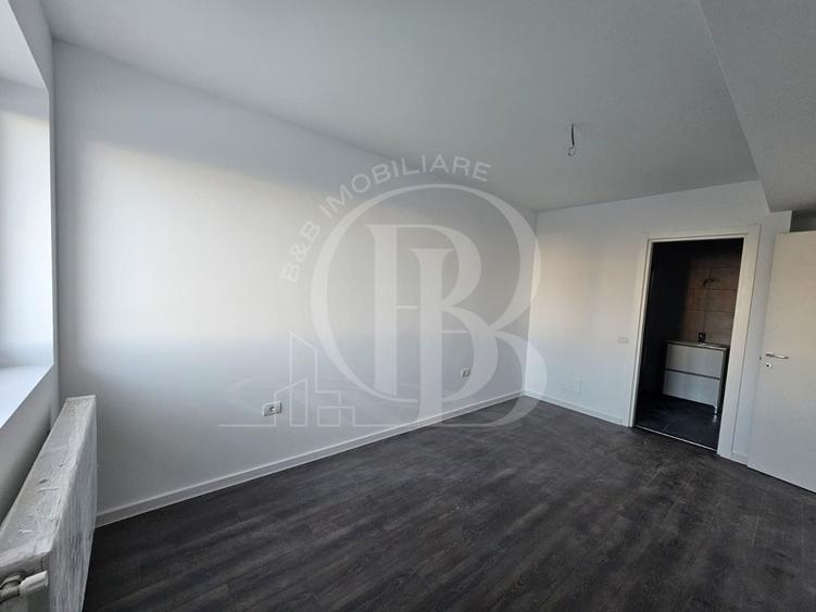 Apartament cu 3 camere semidecomandat în Theodor Pallady