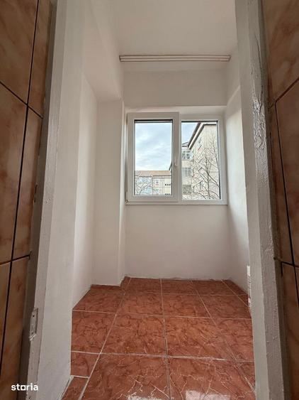 Chirie, apartament, 1 camera, 30 mp, Traian Lalescu Oradea. 250 E/luna - 2