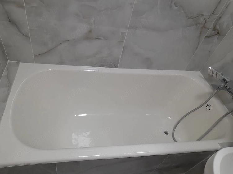 Apartament cu 3 camere decomandat în Tineretului