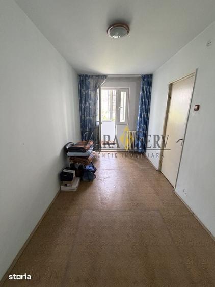Apartament 3 camere de vanzare, Malu Ro?u Str. ?colii, Etaj 2 - 8