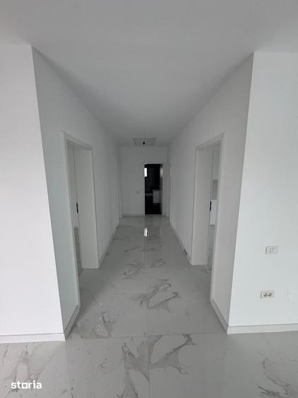 Casă cu 4 camere cu Teren 400 Mp în Olteni