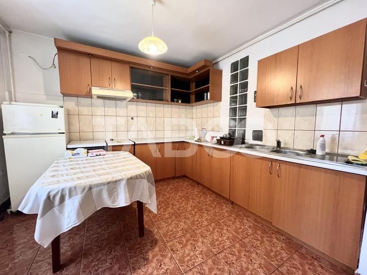 Apartament cu 3 camere decomandat, mobilat în Mănăștur