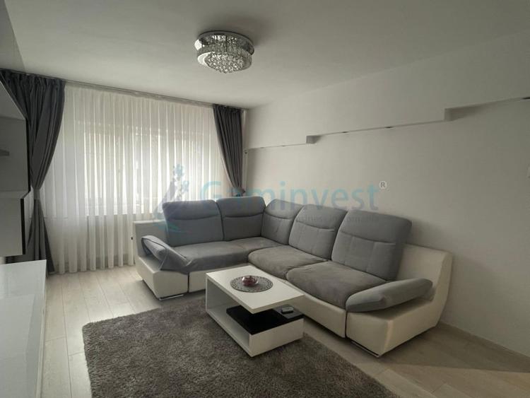 Apartament cu 3 camere decomandat, mobilat în Rogerius