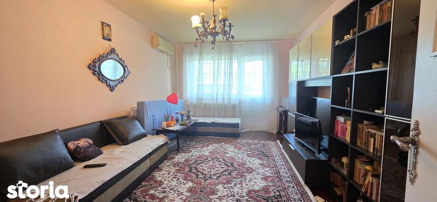 Apartament cu 4 camere decomandat în Tomis Nord