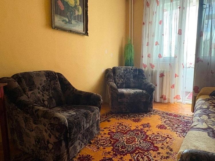 Apartament cu 3 camere decomandat în Dacia