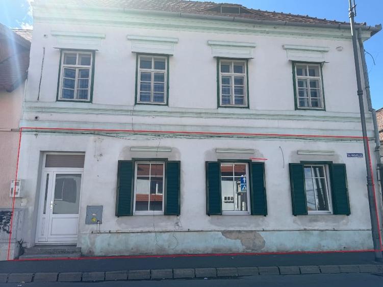 Apartament cu 4 camere decomandat în Ultracentral