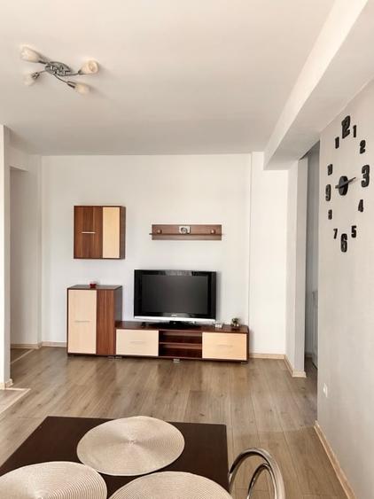 Apartament cu 3 camere semidecomandat în Șelimbăr