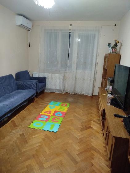 Apartament cu 3 camere decomandat în Țiglina 2