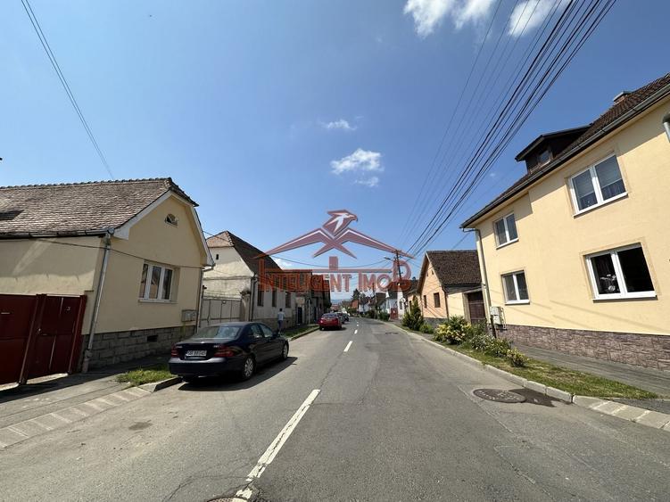 Apartament cu 2 camere semidecomandat în Turnișor