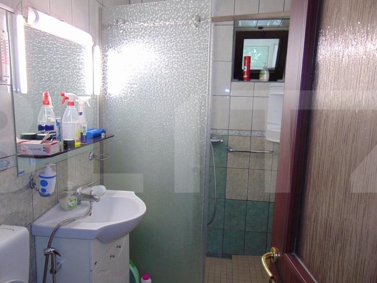 Apartament cu 4 camere decomandat, mobilat în Tineretului