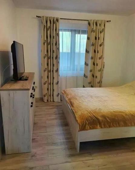 Casă individuală cu 4 camere cu Garaj în Central