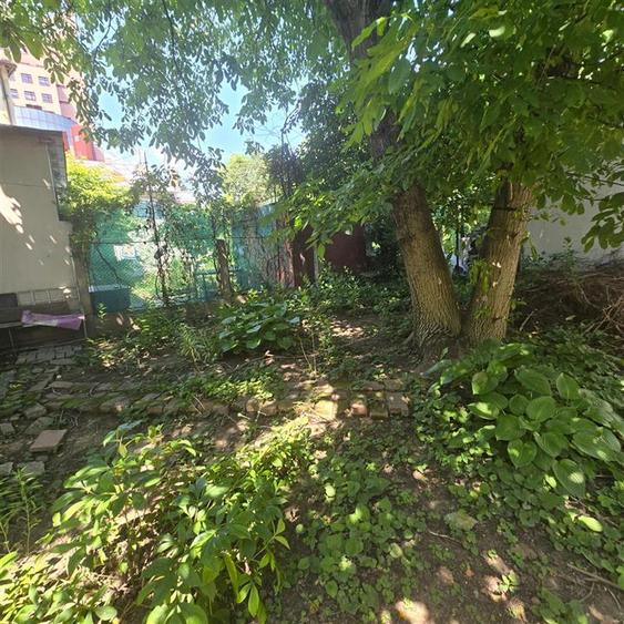 Casă cu 2 camere cu Teren 244 Mp în Ultracentral