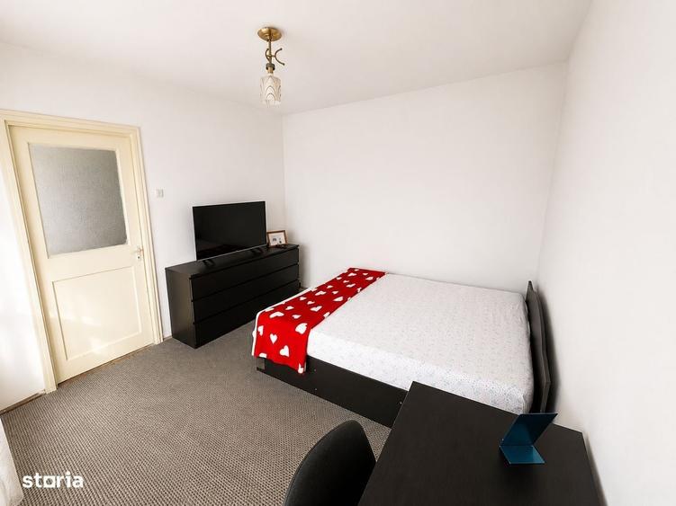 Apartament cu 3 camere semidecomandat, mobilat în Podu Roș