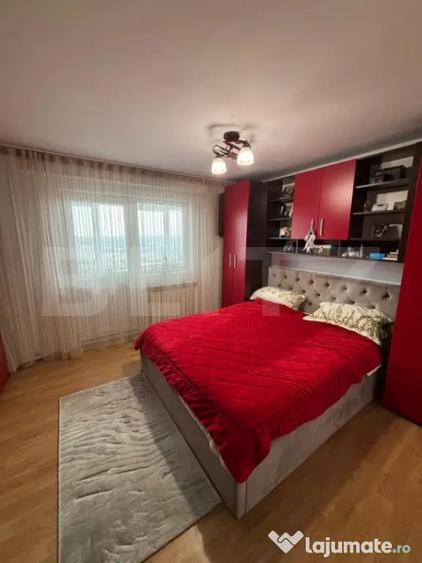 Apartament cu 3 camere decomandat în Obcini