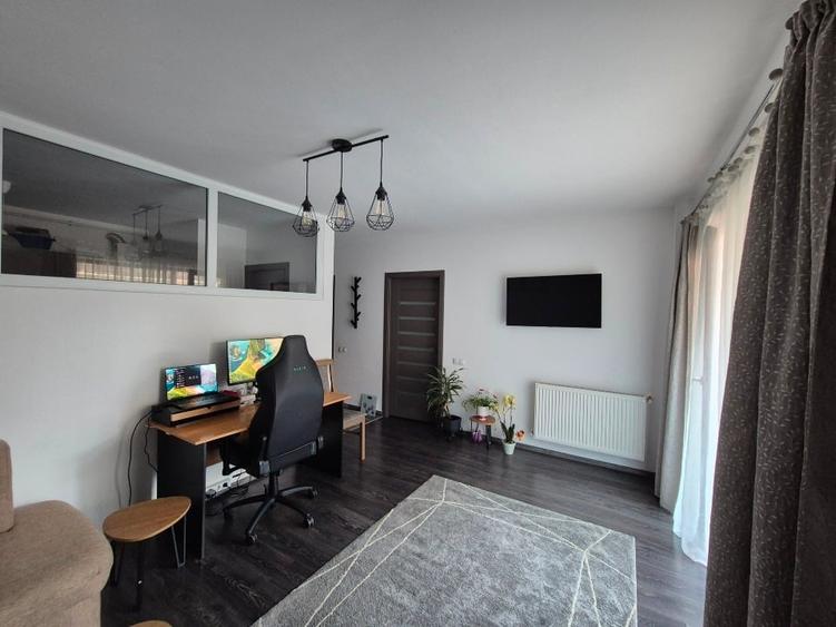 Apartament cu 2 camere decomandat, mobilat în Bună Ziua