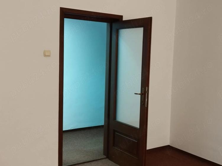 Spațiu comercial, de 75 mp, în Central
