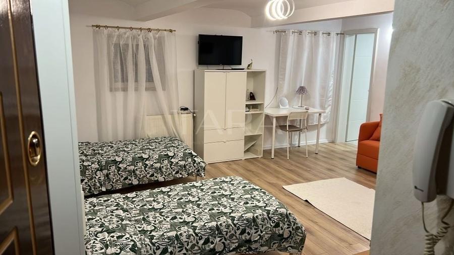 Garsonieră ultracentrală renovată – ideală pentru investiție - 3