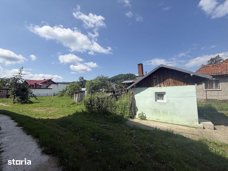 Casă cu 3 camere cu Teren 813 Mp în Adunați