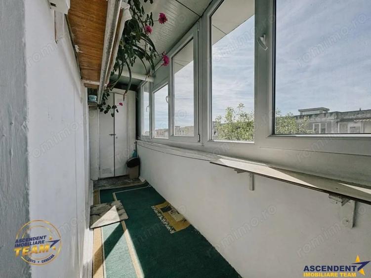 Apartament cu 2 camere decomandat în Florilor