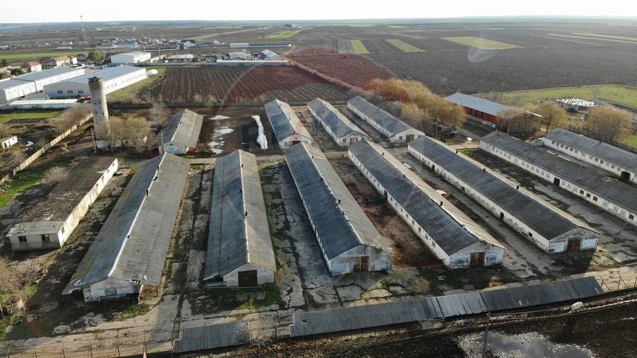 Spațiu industrial, de 16,000 mp, în Pufești