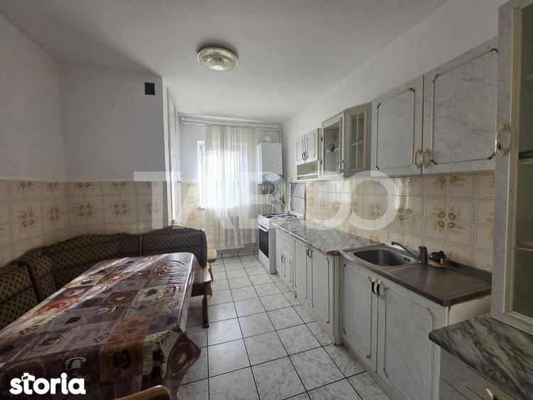 Apartament cu 2 camere decomandat, mobilat în Ștrand