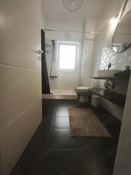 Apartament cu 3 camere semidecomandat în Europa