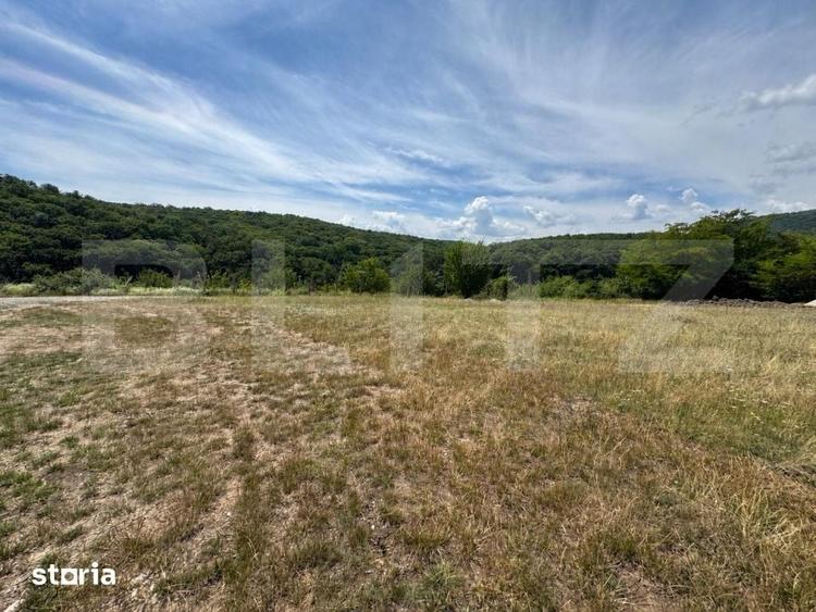 Teren de 592 mp, în Bejan
