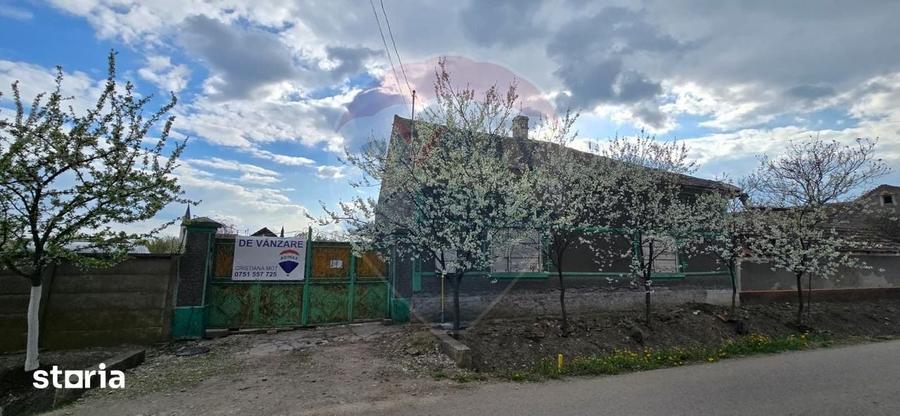 Casă cu 3 camere cu Teren 936 Mp în Socodor
