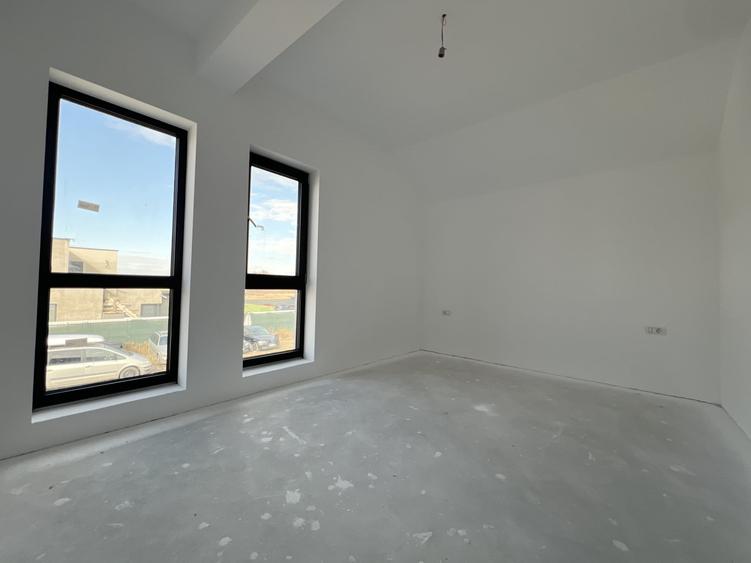 Duplex cu 4 camere cu Canalizare în Urseni