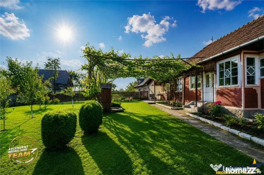 Casă cu 3 camere cu Teren 7608 Mp în Cernat