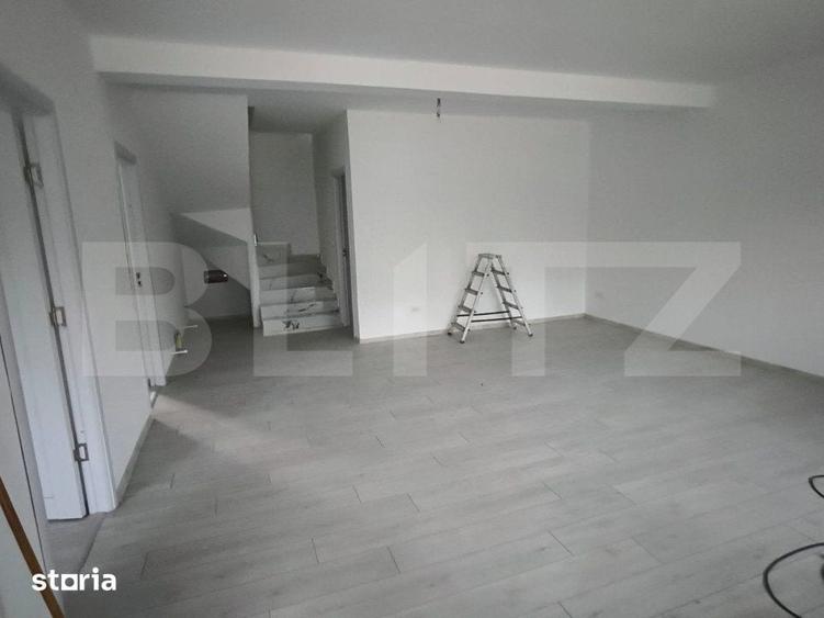 Casă cu 4 camere cu Teren 330 Mp în Podari