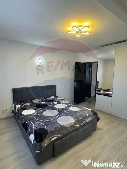 Casă cu 5 camere cu Teren 481 Mp în Domnești