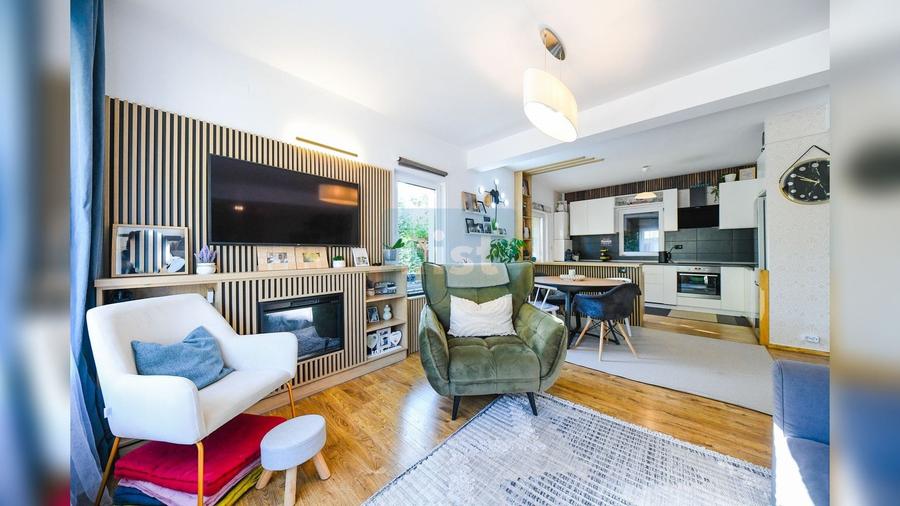 Duplex cu 4 camere cu Canalizare în Florești